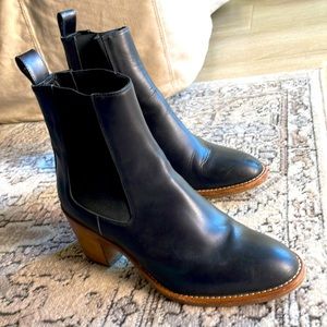 JENNI KAYNE BLACK LEATHER CHELSEA BOOTS RETAILS $595